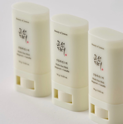 Matte Sun Stick: Mugwort + Camelia